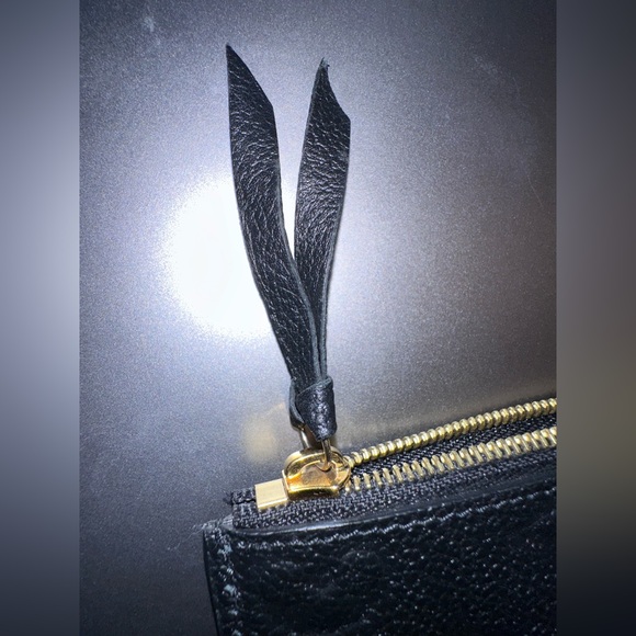 Louis Vuitton Clutch - Picture 9 of 11